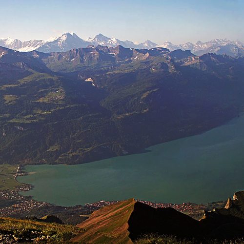 Le lac de Brienz vu depuis le Rothorn