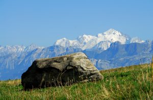 Bloc de Gneiss au somment du Salève