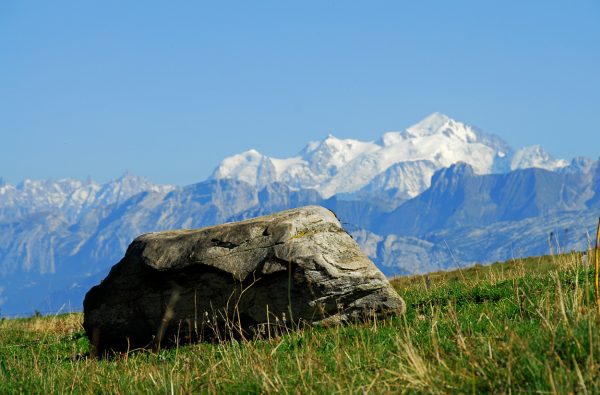 Bloc de Gneiss au somment du Salève