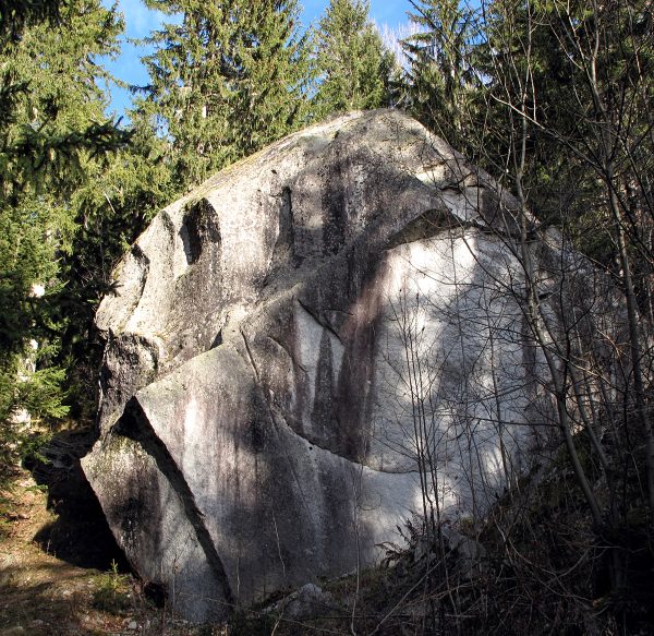 Un blocs erratiques remarquables : la pierre de Lisboli, déposée entre 1640 et 1644