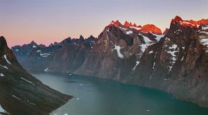 Le fjord Tasermiut mesure près de 70 km de long et est situé à la pointe sud du Groenland.
