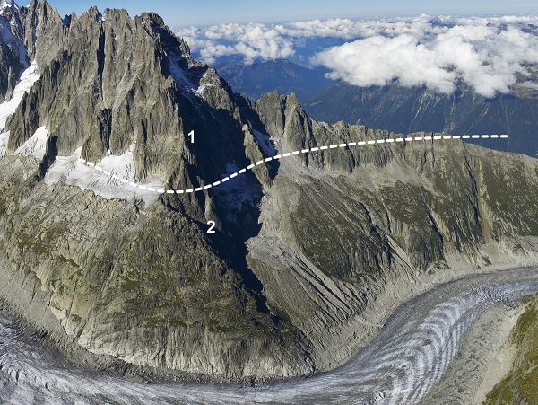 Versant est des Aiguilles de Chamonix (Tête de Trélaporte). 