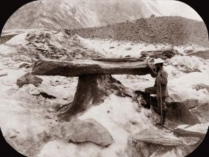 Table glaciaire sur le glacier de L'Unteraar 1849, Dolfus Ausset ©JHV